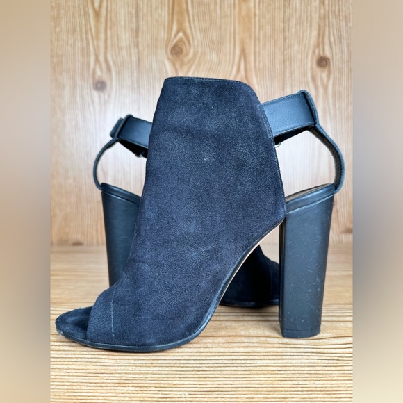 🟢Women’s Suede Cutout Accent Slingback Pumps Bootie Women's Size 6 US Fall - Picture 3 of 13